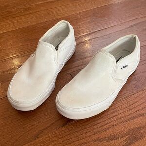NWOT white Vans shoes